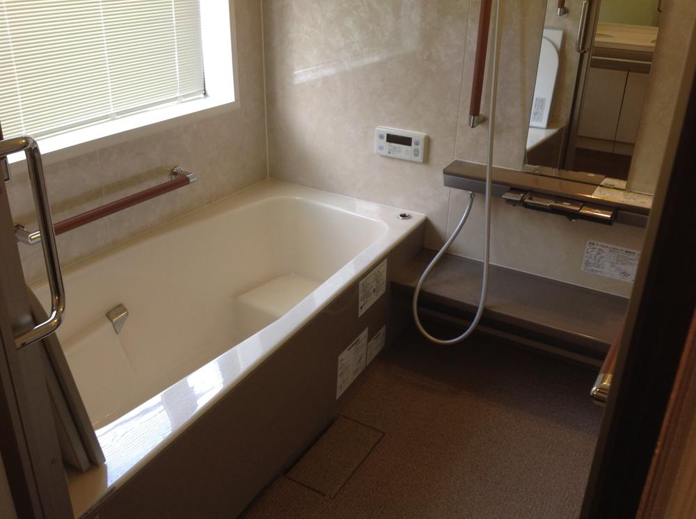 Bathroom. Indoor (10 May 2013) Shooting