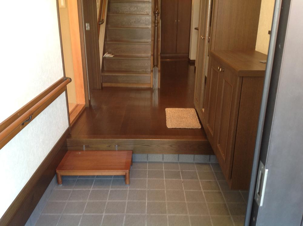 Entrance. Indoor (10 May 2013) Shooting