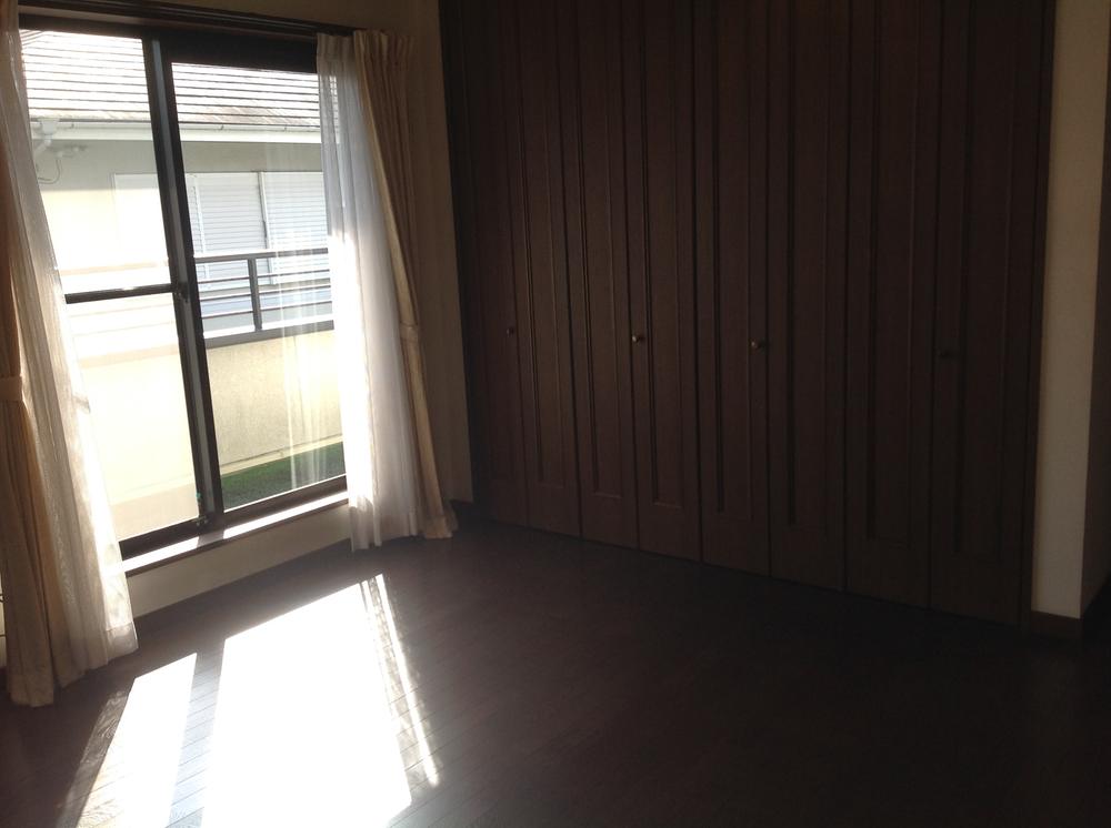 Non-living room. Indoor (10 May 2013) Shooting