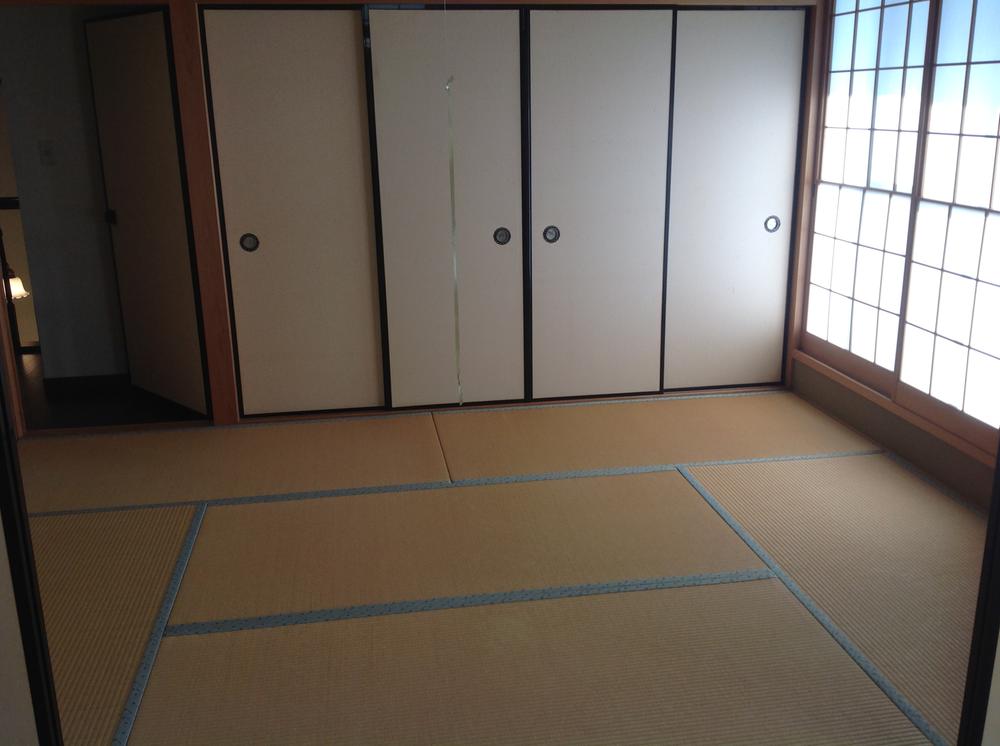 Non-living room. Indoor (10 May 2013) Shooting