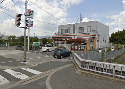 Convenience store. 443m to Seven-Eleven Takatsuki Kawazoe 1-chome