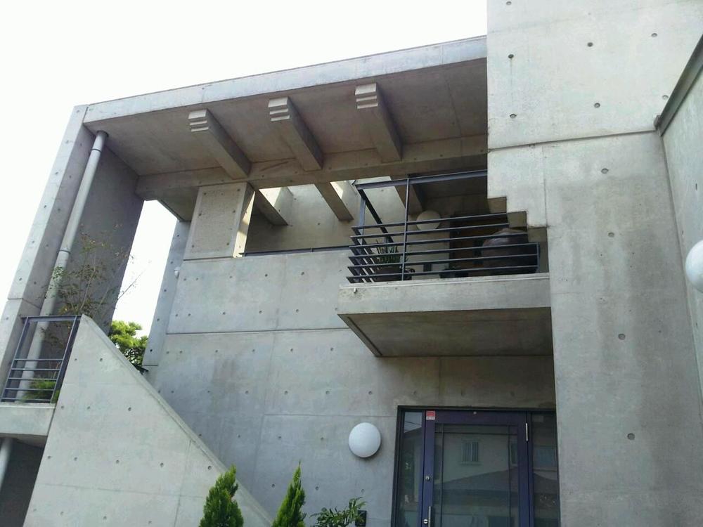 Local appearance photo. Local (May 2012) shooting