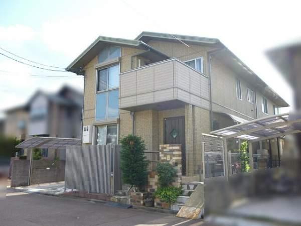 Local appearance photo. Lightweight steel frame of PanaHome construction