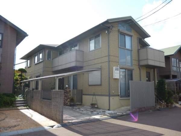 Local appearance photo. Two-family corresponding housing