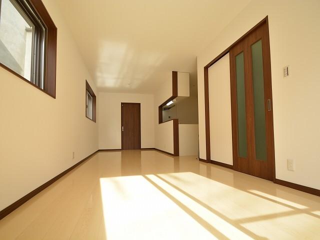 Living. Takatsuki Shosho-cho living