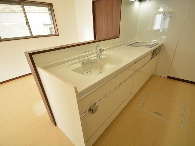 Kitchen. Takatsuki Shosho-cho, kitchen