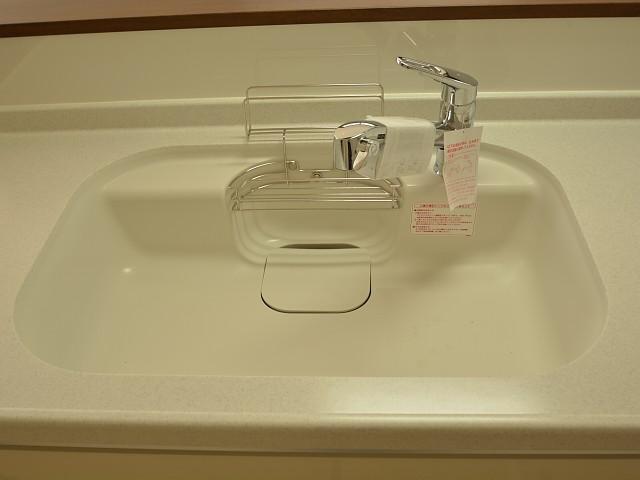 Kitchen. Takatsuki Shosho-cho, kitchen sink