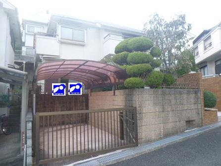 Parking lot. Garage is with one minute! 