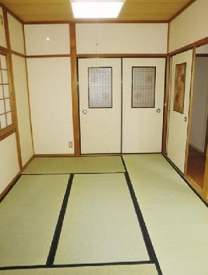 Non-living room. Second floor Japanese-style room: There is a veranda on the south side!