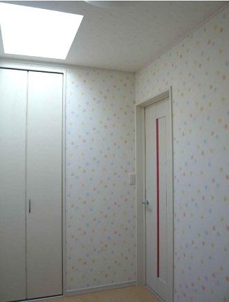 Non-living room. About 3 Pledge Western-style: There is a top light! 