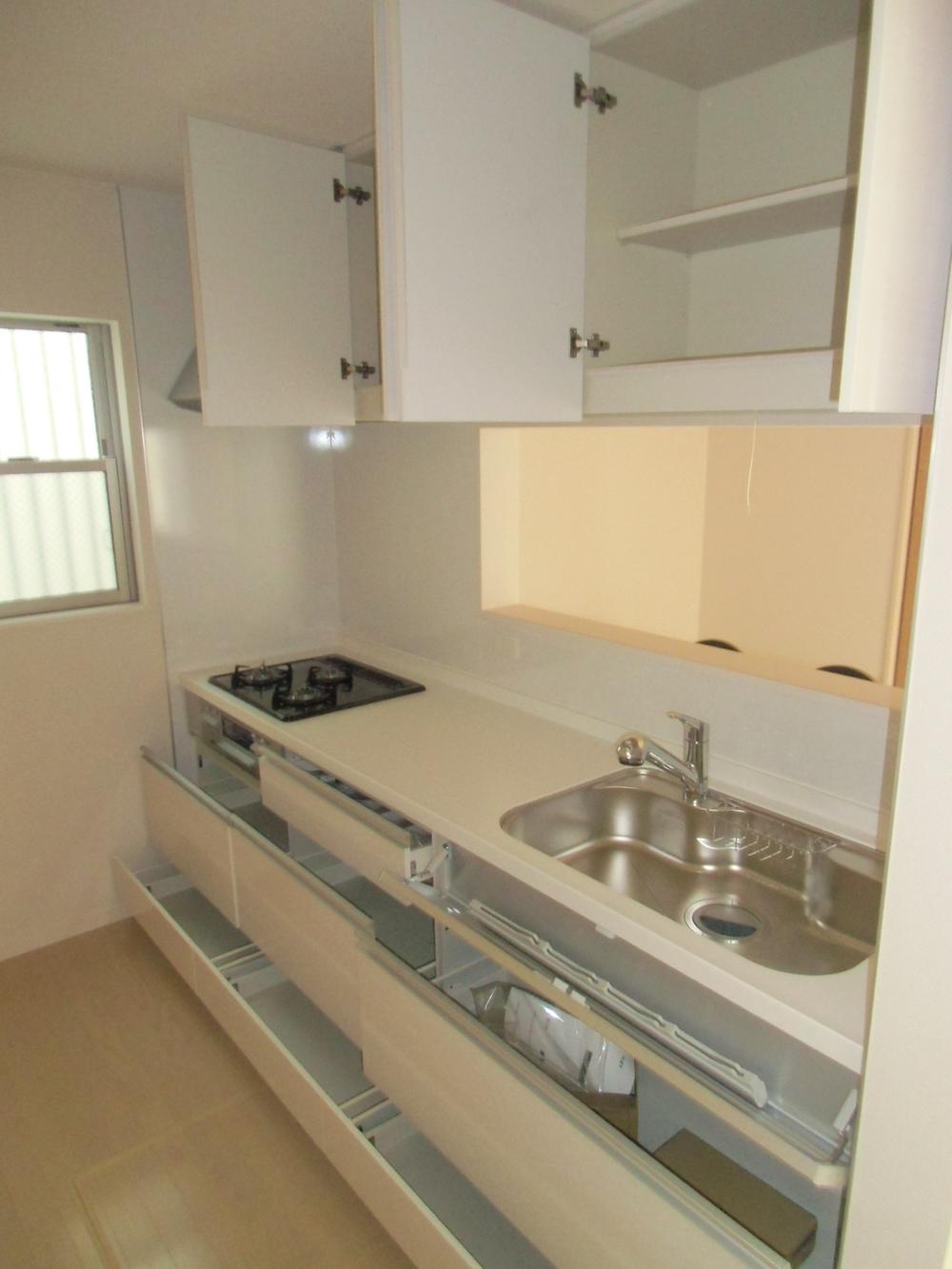 Kitchen. Indoor (12 May 2013) Shooting