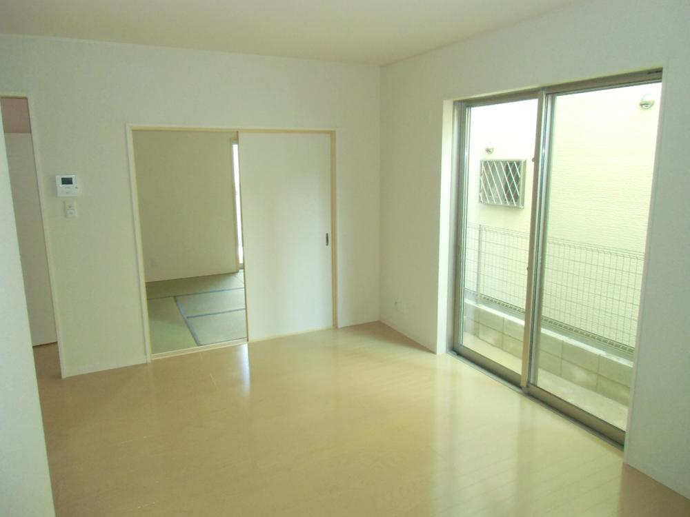 Living. Living (December 2013) Shooting