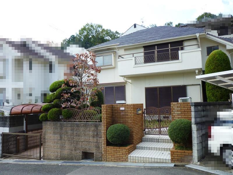 Local appearance photo. Local (11 May 2012) shooting