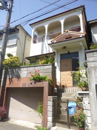 Floor plan. 10.8 million yen, 5DK, Land area 74.73 sq m , Building area 78.57 sq m west per promenade, Yang per good! Given the age, We are also firmly without creak of the floor! Super in the surrounding area within walking distance to the station ・ Because of the road that can not pass through the car there is a pharmacy, Traffic volume is also less safe for children ◎