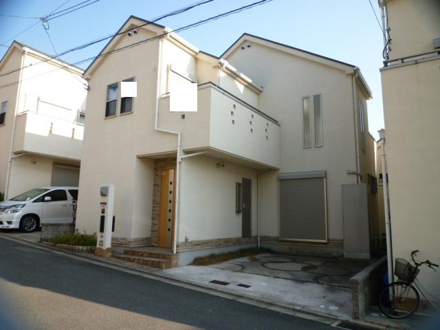 Local appearance photo. Local (12 May 2013) Shooting