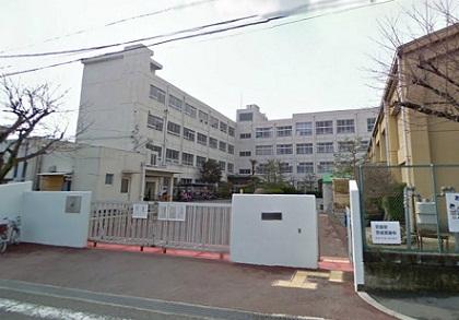 Primary school. 809m to Takatsuki Tatsugun house elementary school