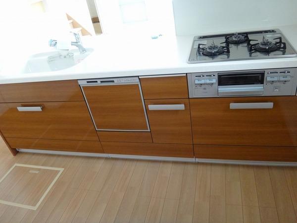 Same specifications photo (kitchen). It is also fun cooking together with your children in an easy-to-use wide type of kitchen