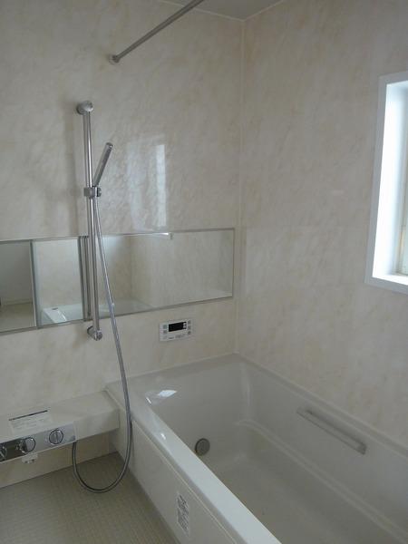 Same specifications photo (bathroom). It is your laundry also safe on a rainy day with a bathroom dryer ☆
