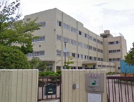 Junior high school. 608m to Takatsuki Municipal Nyoze junior high school