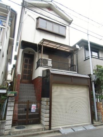 Local appearance photo. Day is good per southwestward! 