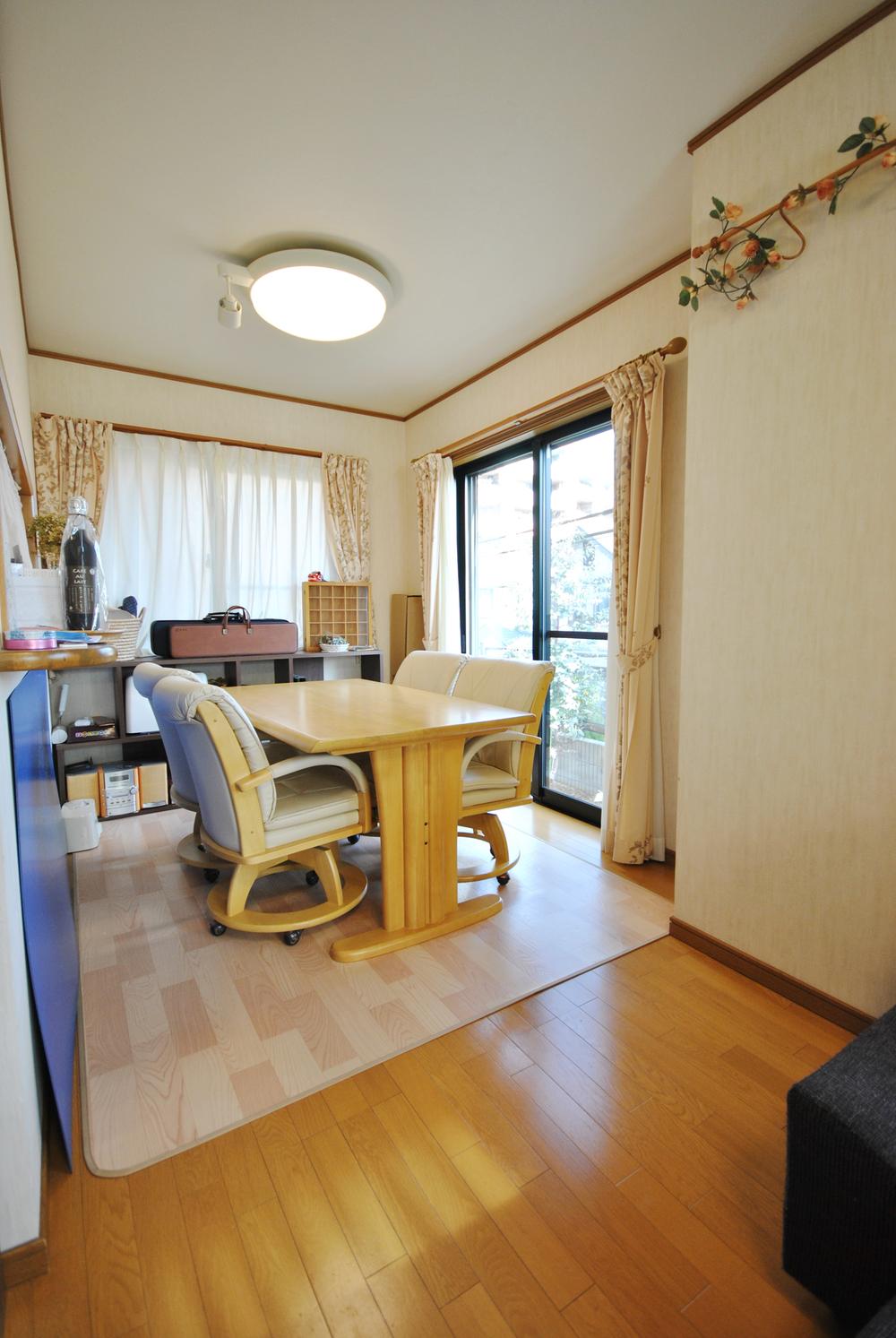 Living. Indoor (12 May 2012) shooting