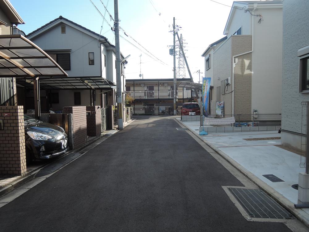 Local photos, including front road. Local (12 May 2013) Shooting