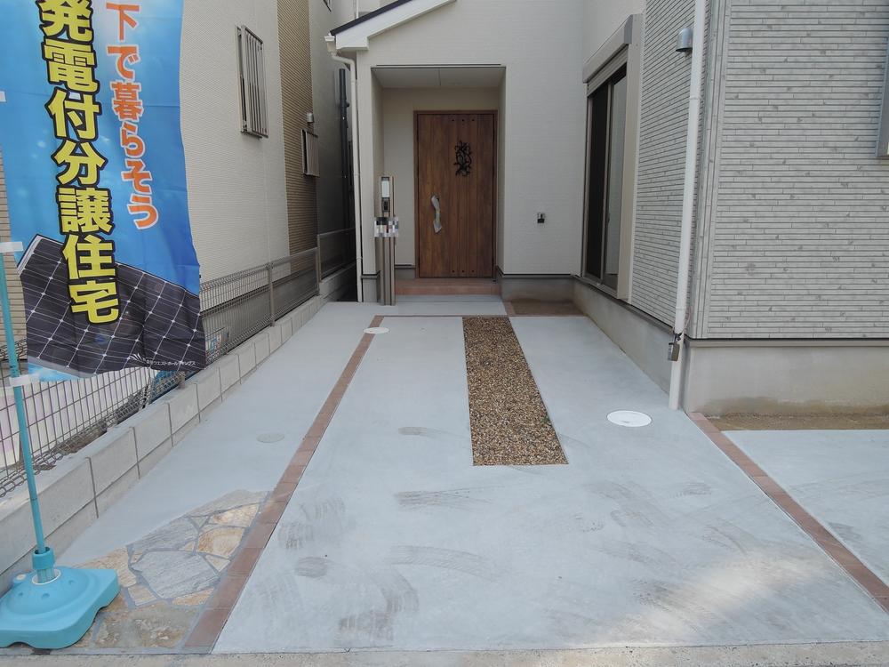 Parking lot. Local (12 May 2013) Shooting