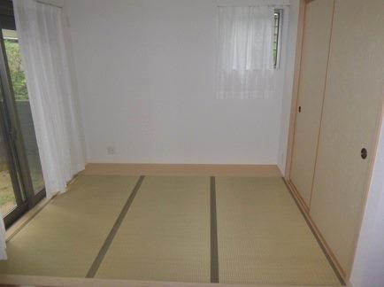 Other introspection. Is next to the living there is a tatami corner of about 3.75 quire