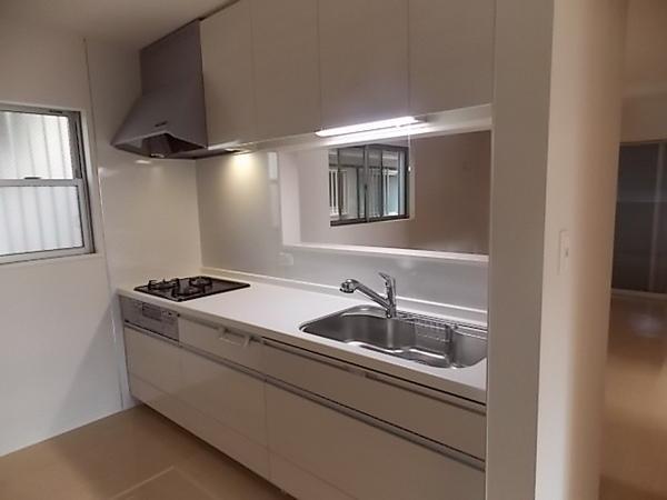 Kitchen. Your family close to face-to-face kitchen