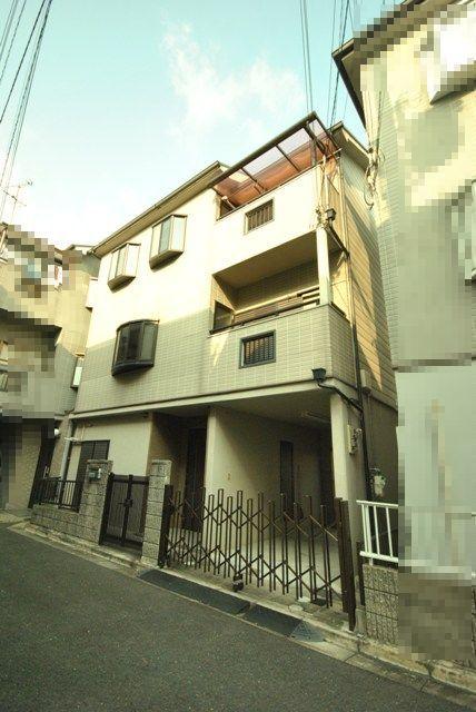 Local appearance photo. Local (12 May 2013) Shooting