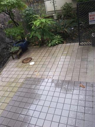 Entrance. Also wide enough entrance space! (Shooting bad weather)