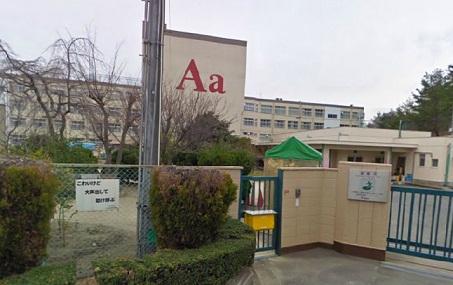 Primary school. 579m to Takatsuki Municipal Ankoji Elementary School