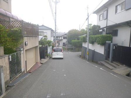 Local photos, including front road. There is an underground garage! 