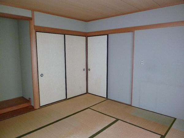 Other introspection. Alcove, There is a closet