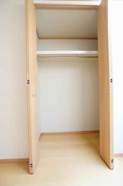 Receipt. Storage (all rooms there housed)