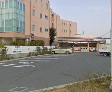 Convenience store. 717m to Seven-Eleven Takatsuki Takenouchi-cho shop