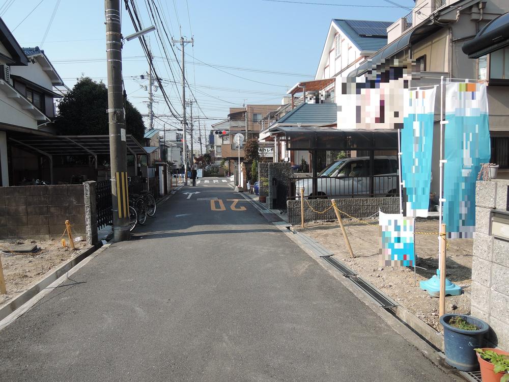 Local photos, including front road. Local (11 May 2013) Shooting