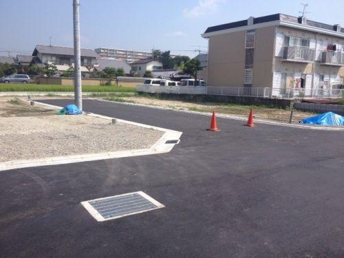 Local land photo. ・ Electrification specification ・ Gas Specifications Can you select ・ About front road 5.7m ・ Neighborhood model house tour Allowed