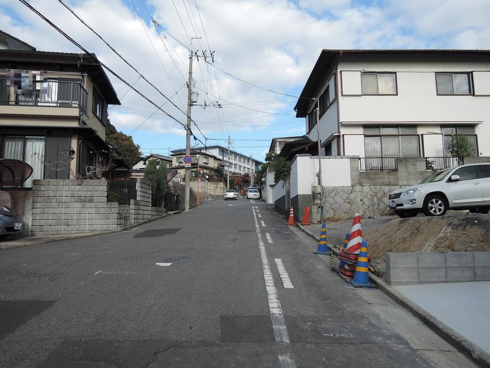 Local photos, including front road. Local (11 May 2013) Shooting