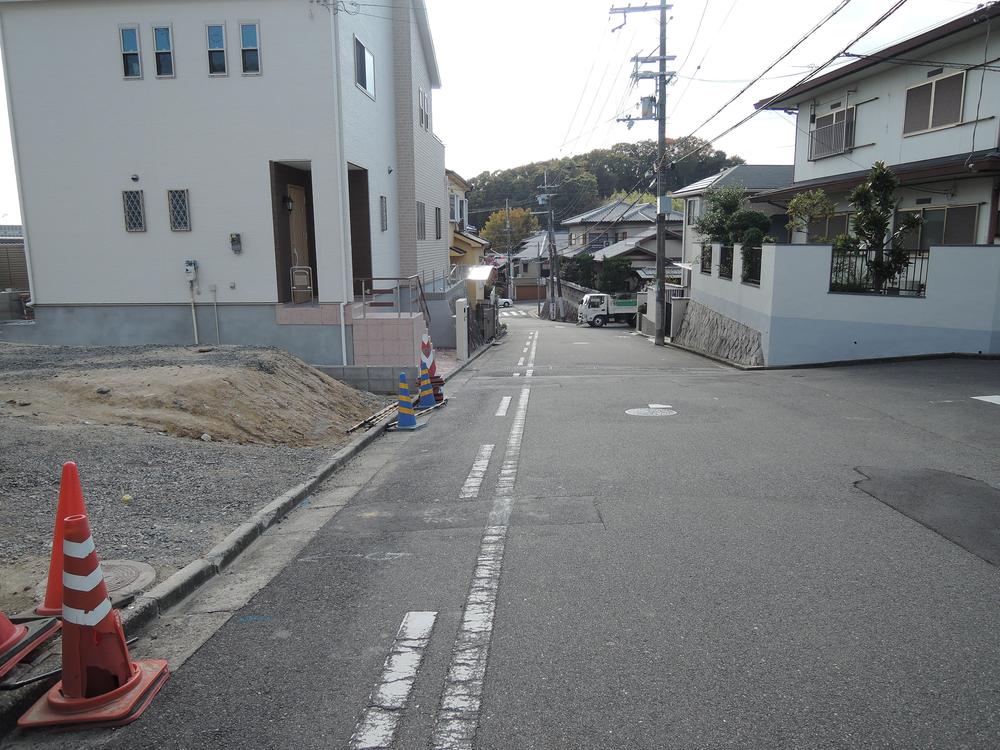 Local photos, including front road. Local (11 May 2013) Shooting