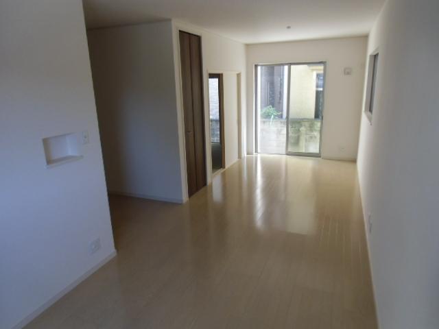 Living. It is the same specification!