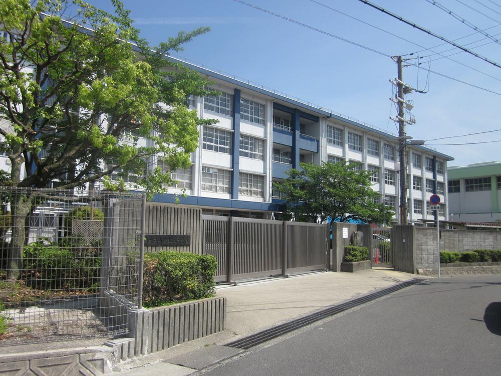 high school ・ College. 1004m to Osaka Prefectural Takatsuki North High School
