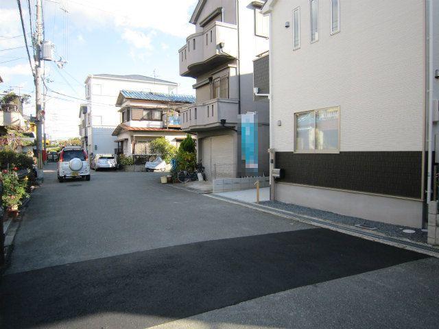 Local photos, including front road. Local (December 20, 2013) Shooting