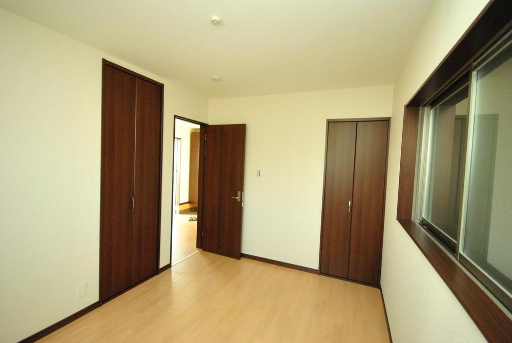 Non-living room. Indoor (11 May 2013) Shooting