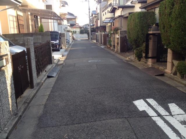 Local photos, including front road. Local (12 May 2013) Shooting