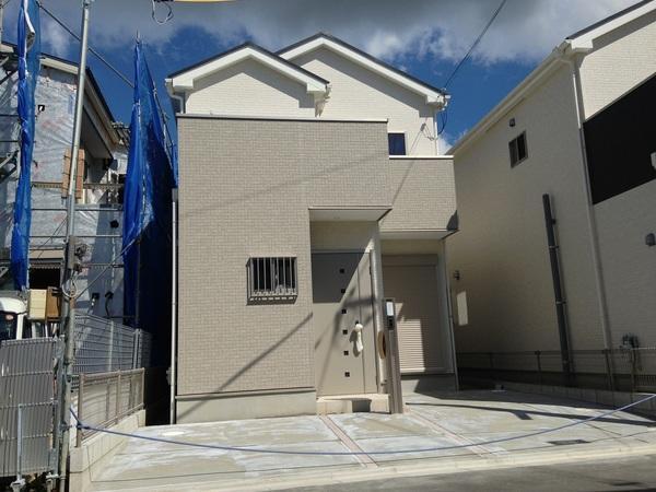 Local appearance photo. Glad parking space two Allowed