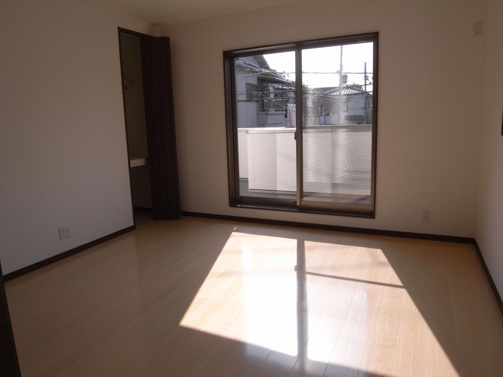 Non-living room. Indoor (11 May 2013) Shooting