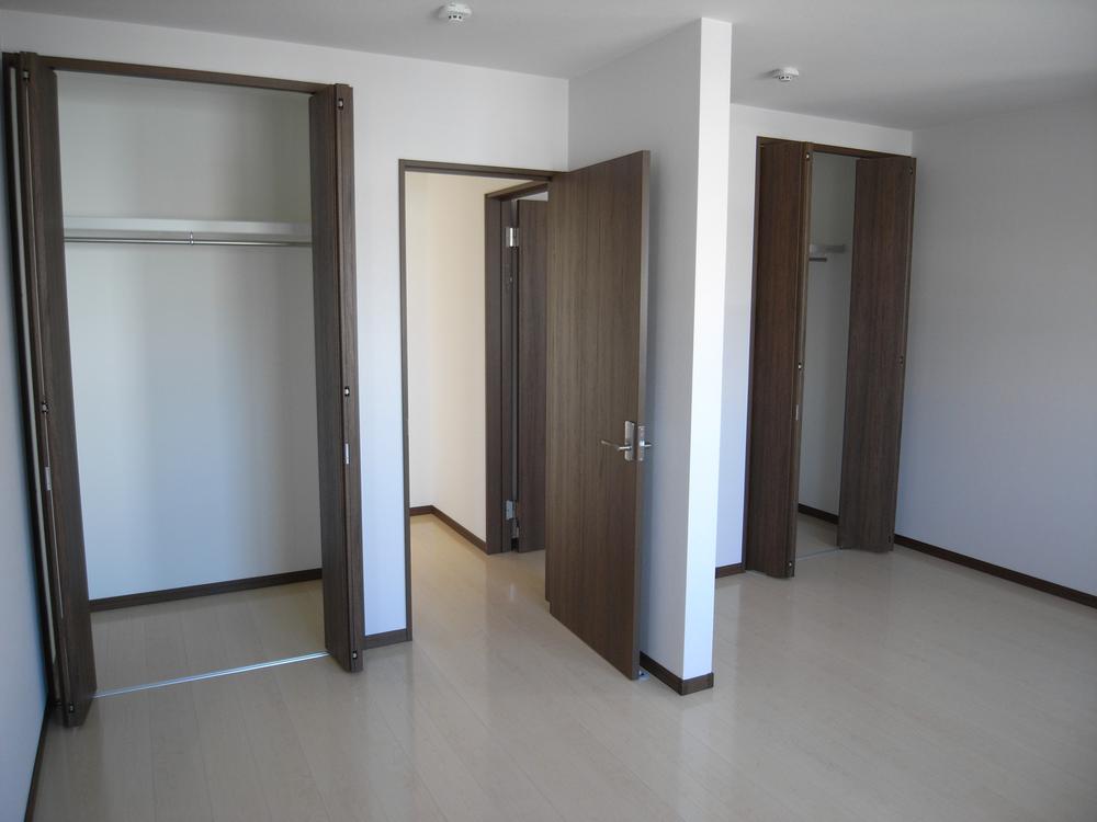 Non-living room. Indoor (11 May 2013) Shooting