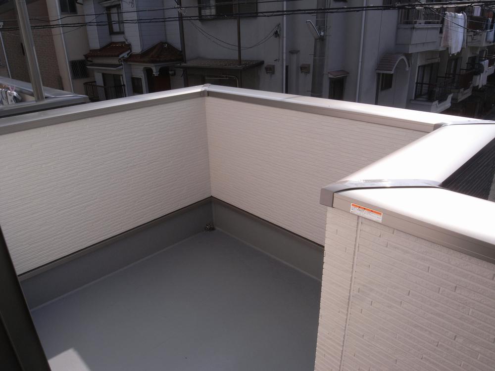 Balcony. Indoor (11 May 2013) Shooting