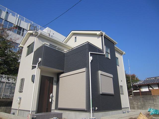 Local appearance photo. Local (11 May 2013) Shooting